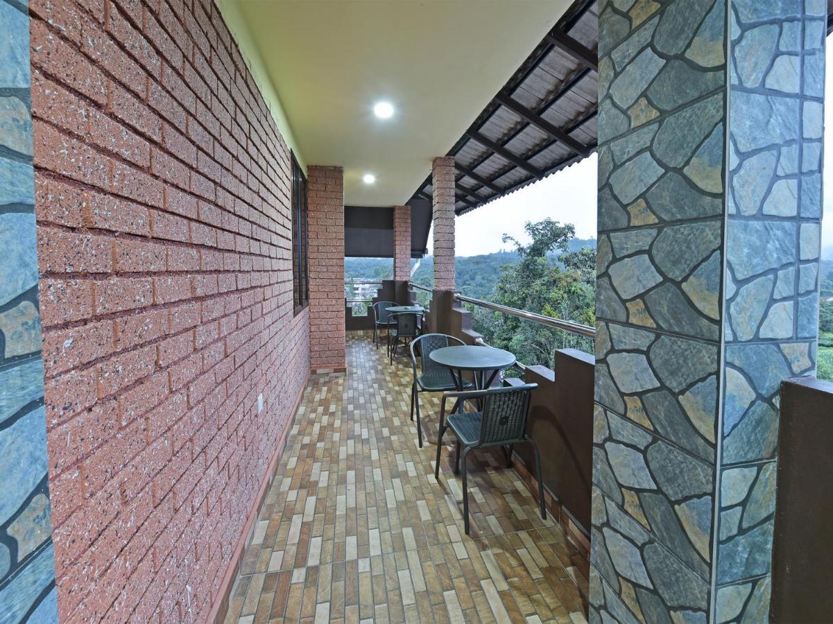 Oyo 90722 D'Puncak Hotel 金马仑高原 外观 照片