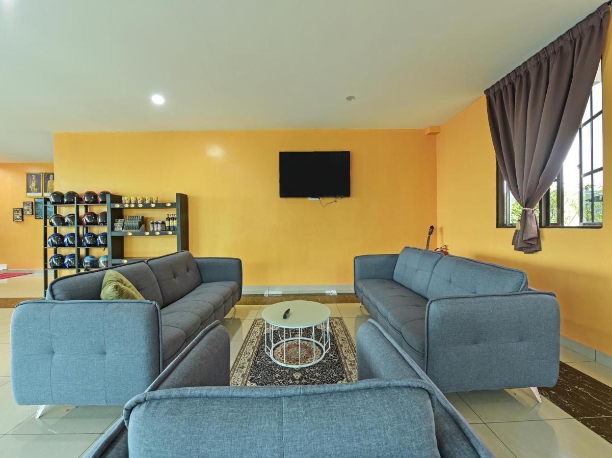 Oyo 90722 D'Puncak Hotel 金马仑高原 外观 照片